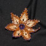 Прикраса з бісеру - брошка. Автор: Тетяна Поліщук. 2009