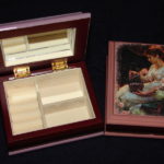 Скриня “Дівчина зі скринею”. Автор: Ганна Шпілька. 2012